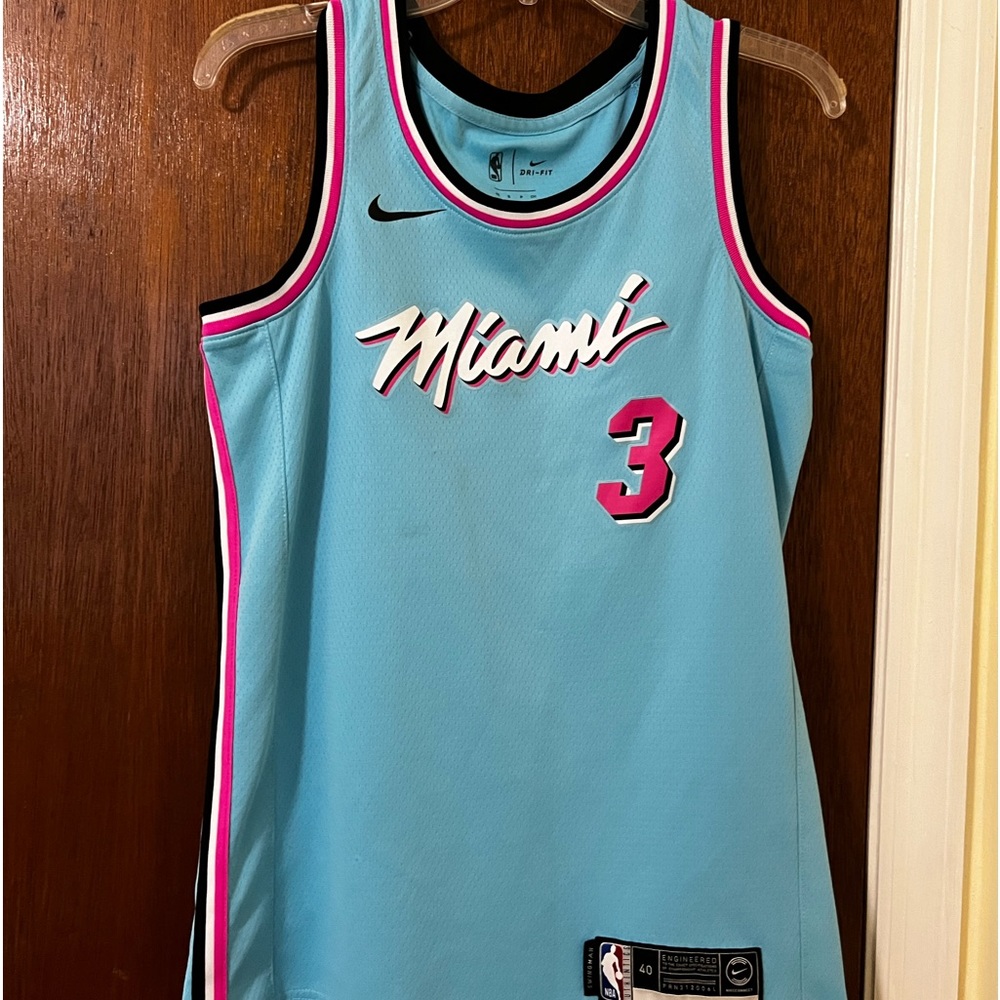 Miami Heat Dwayne Wade jersey mens small